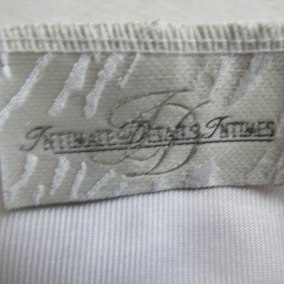 Vintage White Lace Camisole - Picture 7 of 7